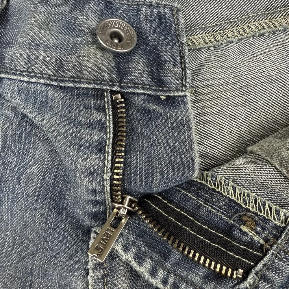 Vintage Levi's 514 Jeans Men's Size 33 Blue Slim Straight Mid Rise‎ Medium Wash
